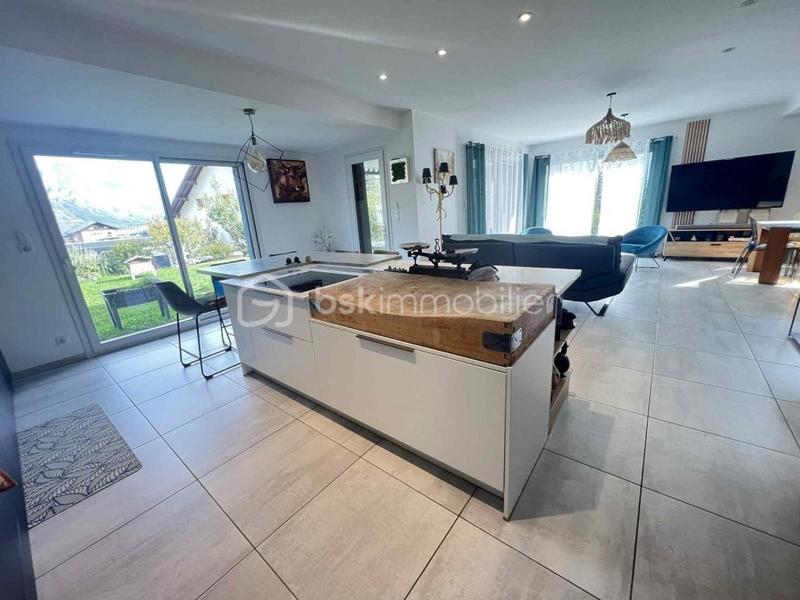 Maison - 133 m² - 5 pièces