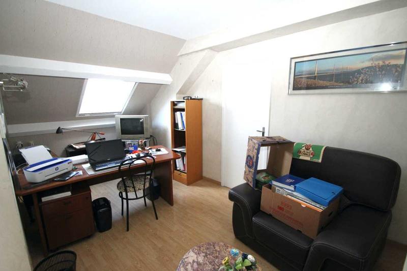 Demeure - 133 m² - 6 pièces