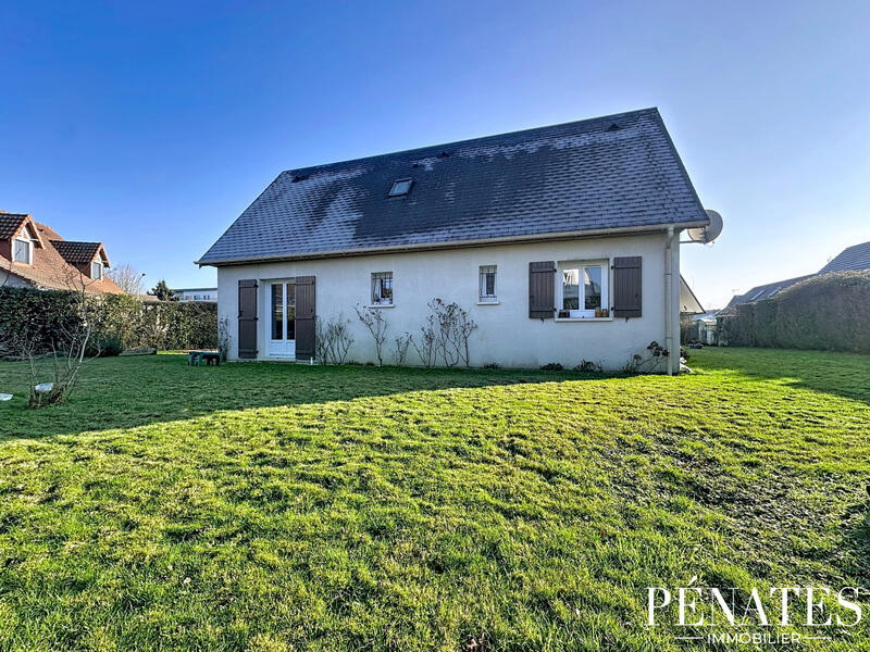 Maison - 90 m² - 5 pièces