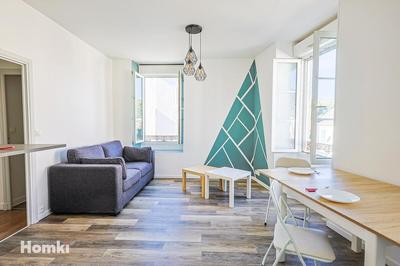 Immeuble - 122 m² - 9 pièces