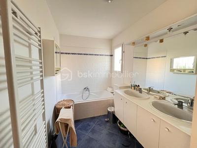 Maison de ville - 100 m² - 5 pièces