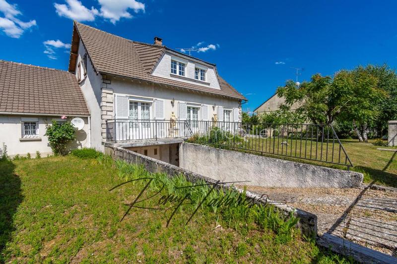 Pavillon - 175 m² - 9 pièces