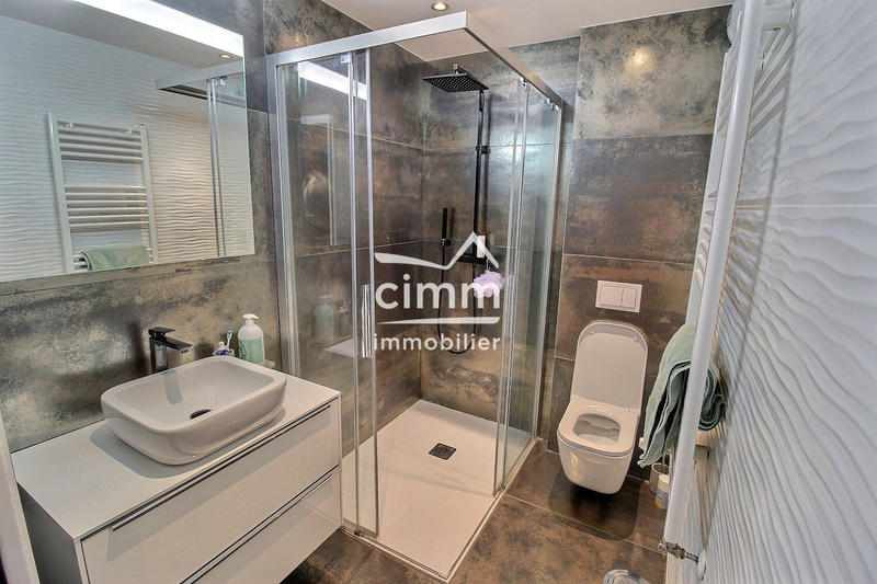 Appartement - 86 m² - 4 pièces