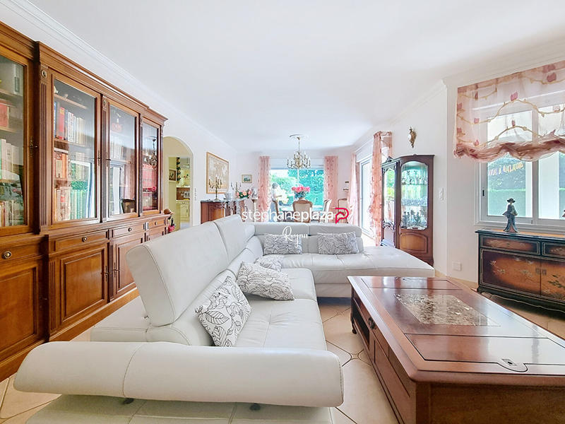 Maison - 175 m² - 5 pièces