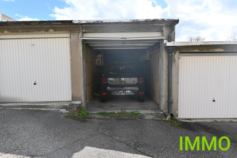 Appartement - 82 m² - 3 pièces