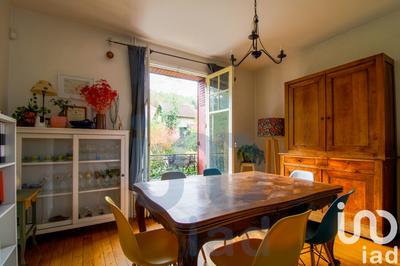 Maison - 150 m² - 9 pièces