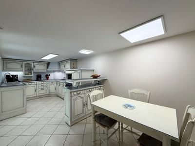 Maison - 163 m² - 8 pièces