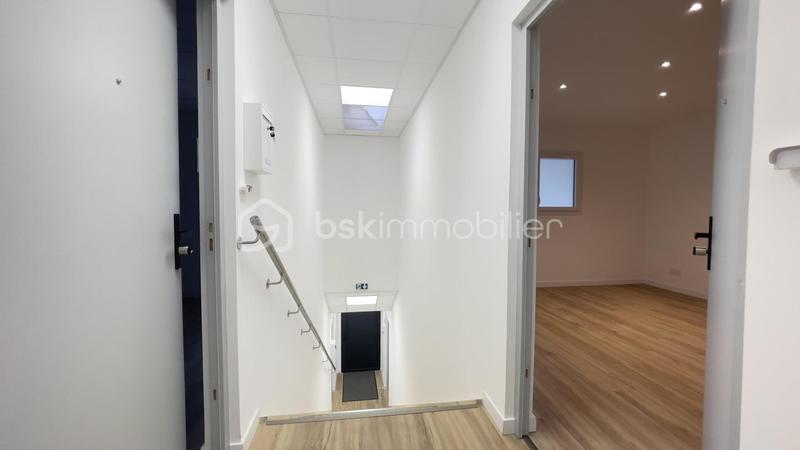 Bureau - 51 m² - 2 pièces