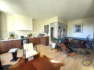 Appartement - 97 m² - 4 pièces