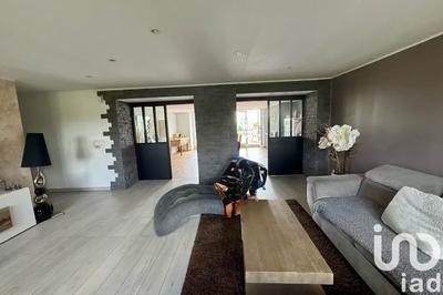 Maison - 216 m² - 7 pièces