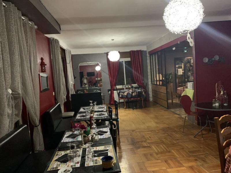 Maison en pierre - 150 m² - 9 pièces