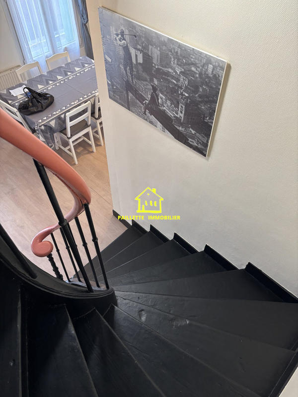 Appartement - 15 m² - 8 pièces