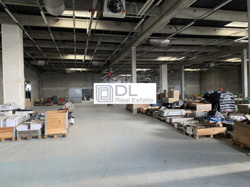 Entrepôt - 2 454 m²