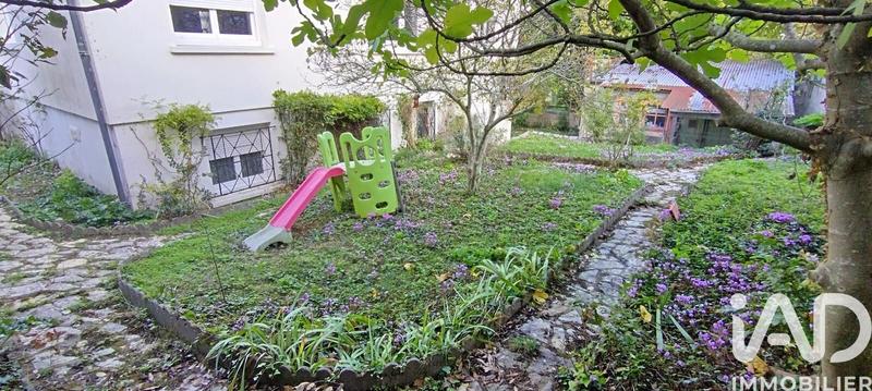 Maison - 191 m² - 6 pièces