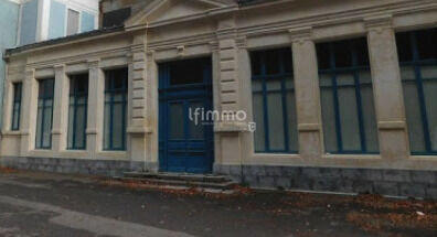 Local commercial - 250 m² - 9 pièces