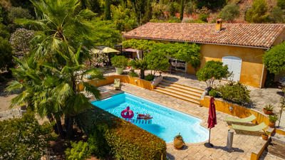 Mas - 240 m² - 6 pièces