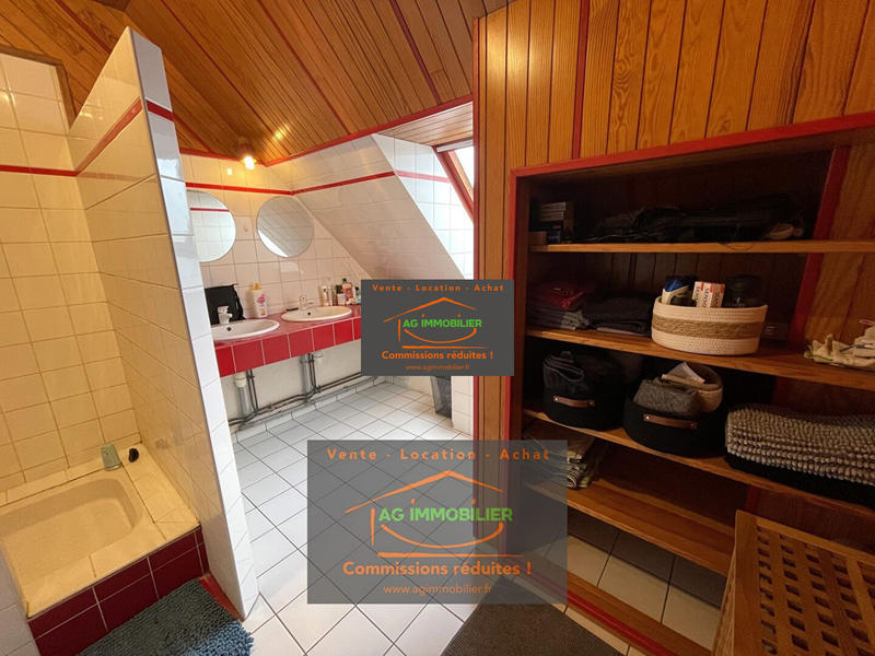 Maison - 172 m² - 8 pièces