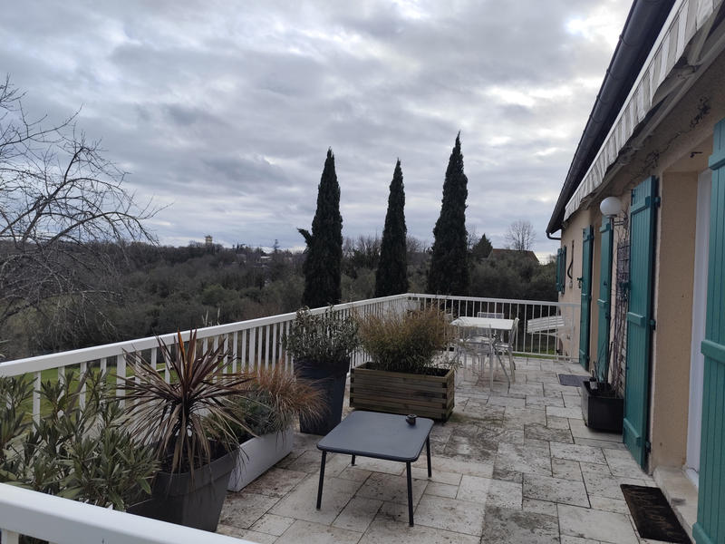 Maison - 178 m² - 9 pièces