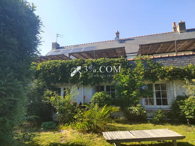 Maison - 290 m² - 9 pièces