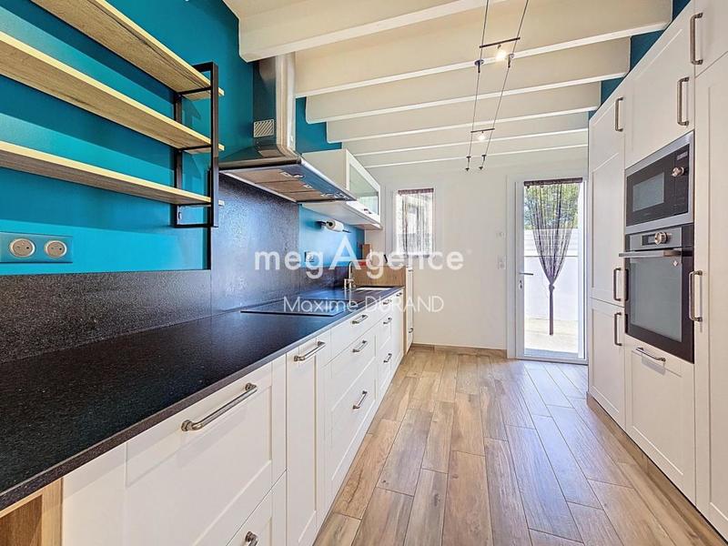 Maison - 166 m² - 8 pièces