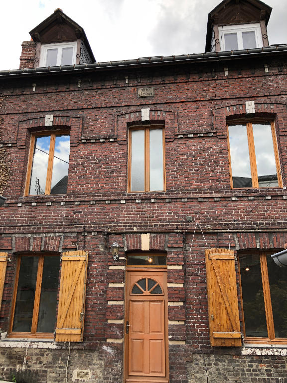 Maison - 80 m² - 5 pièces