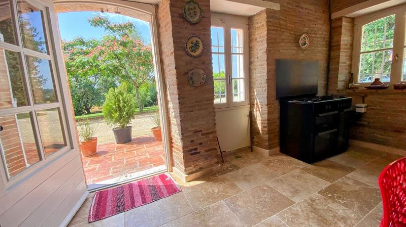 Maison - 560 m² - 13 pièces