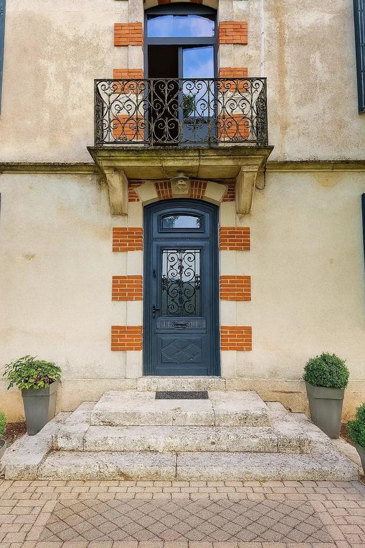 Maison - 262 m² - 9 pièces