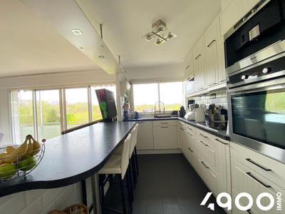 Appartement - 170 m² - 6 pièces