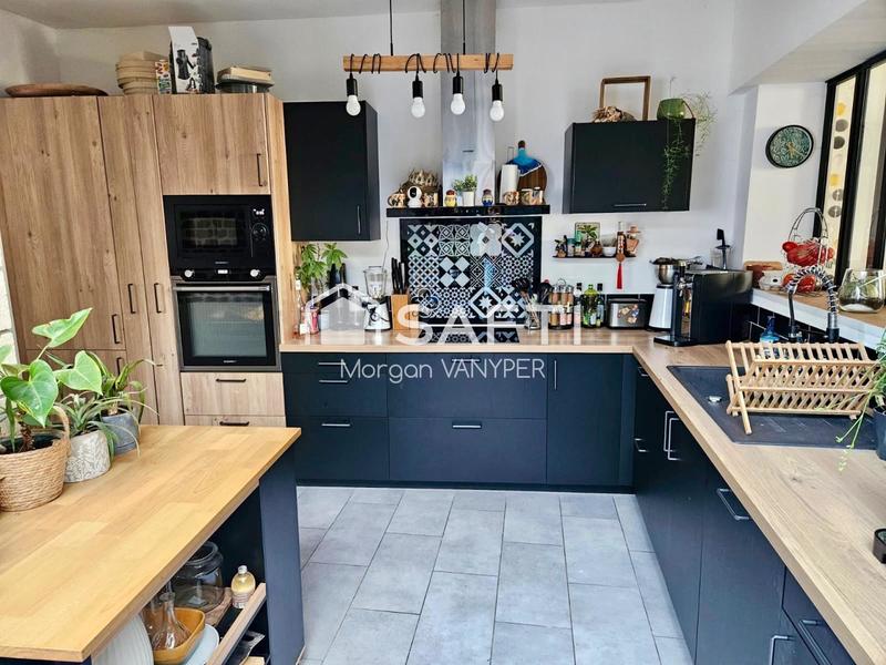 Maison - 137 m² - 7 pièces