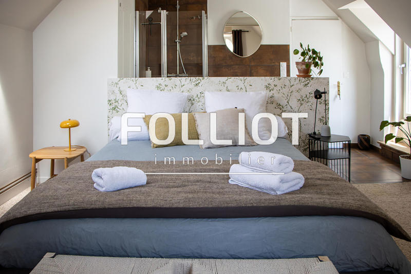 Maison - 357 m² - 15 pièces