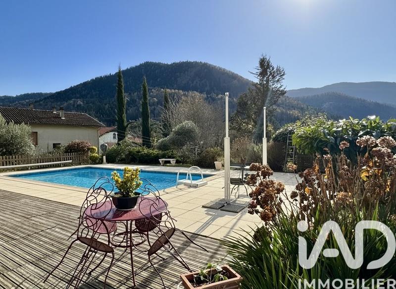 Châlet - 172 m² - 7 pièces