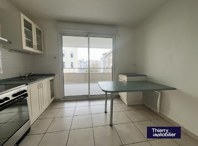 Appartement - 72 m² - 3 pièces