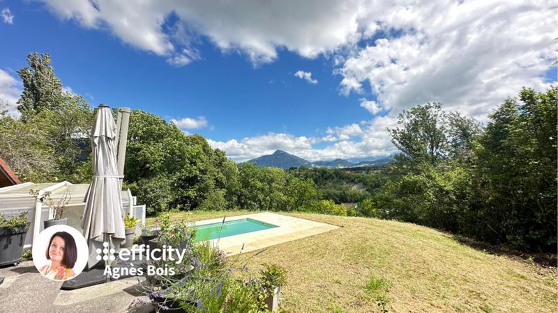 Maison - 297 m² - 7 pièces