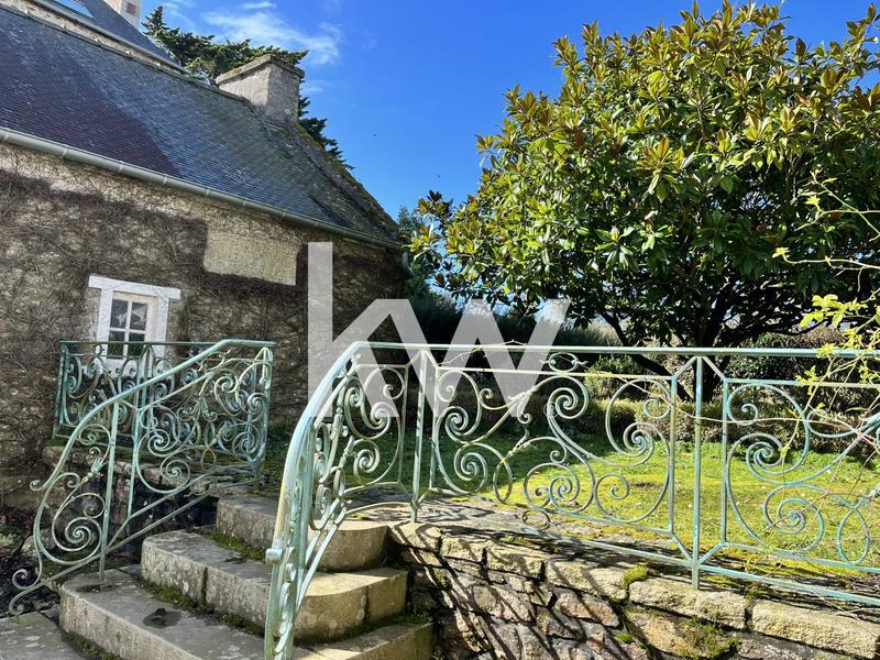 Maison - 306 m² - 9 pièces