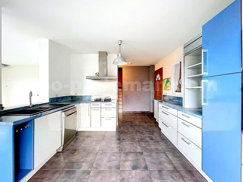 Maison - 196 m² - 7 pièces