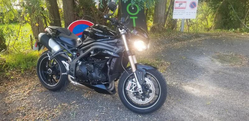 Triumph Speed triple 1050 s black phantom