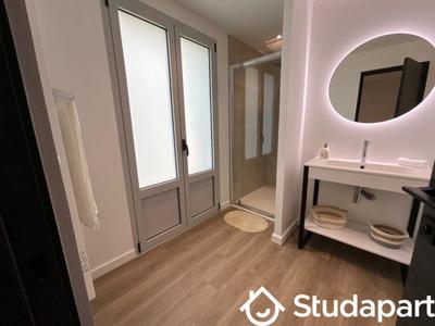 Chambre - 14 m² - 1 pièce