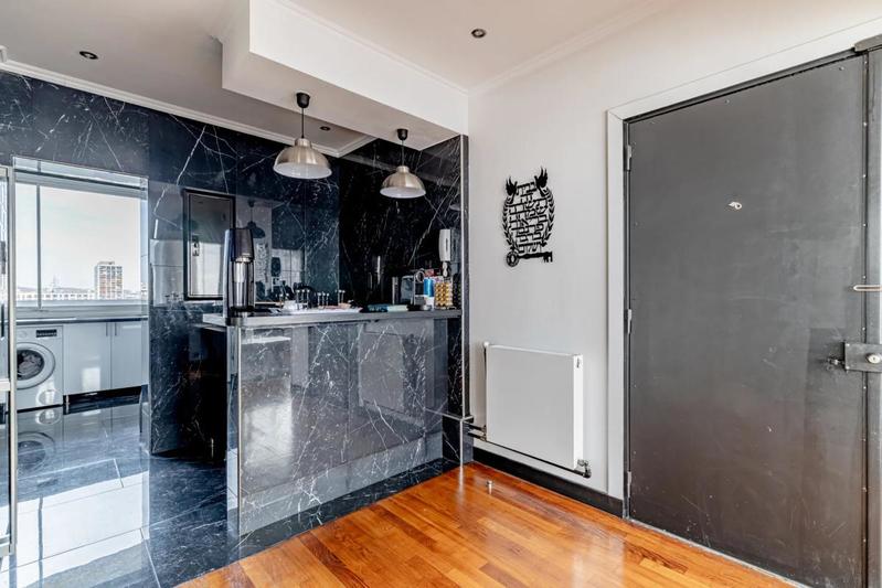 Appartement - 103 m² - 5 pièces