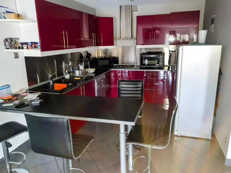 Maison - 205 m² - 5 pièces