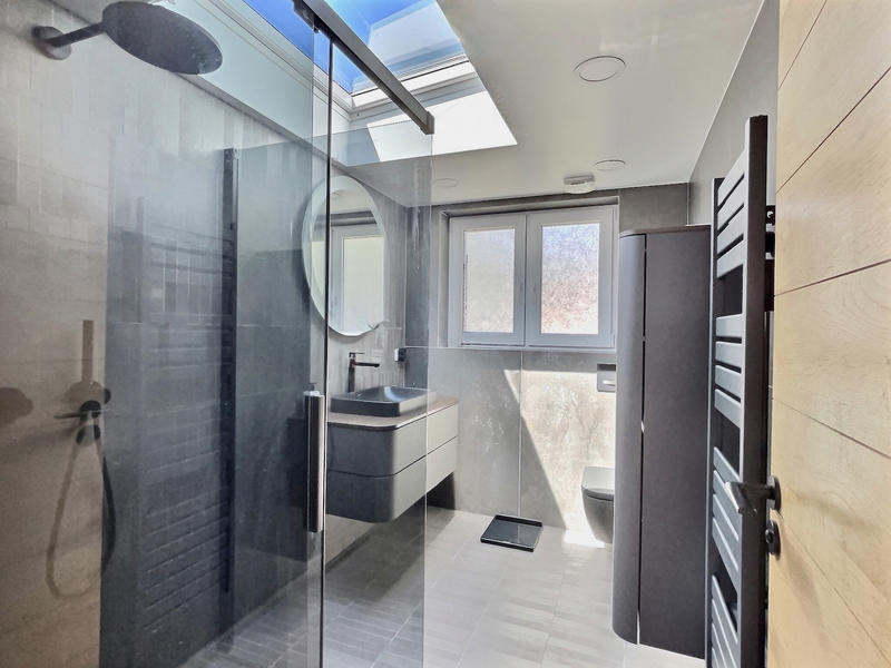 Maison - 196 m² - 6 pièces