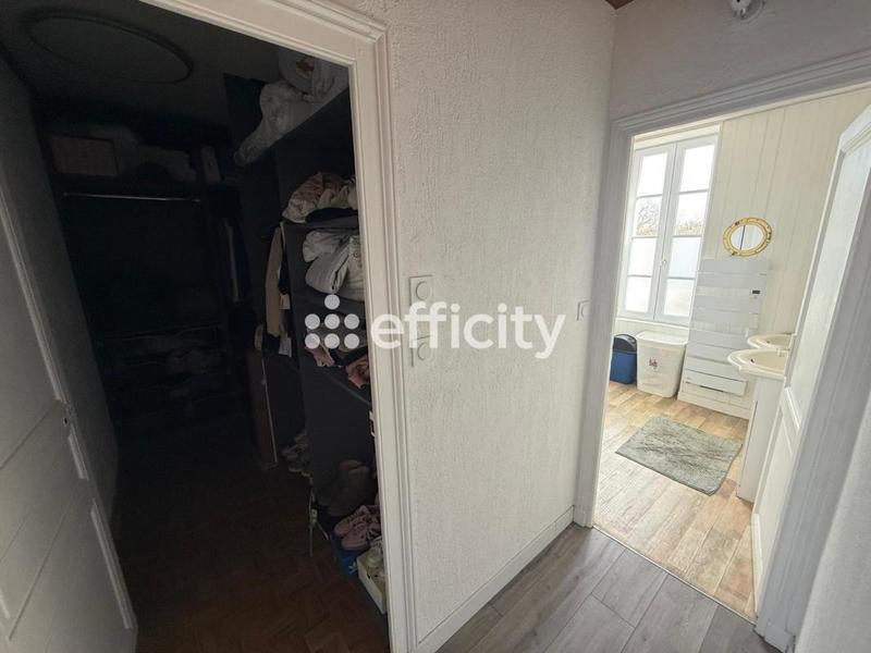 Maison - 193 m² - 9 pièces