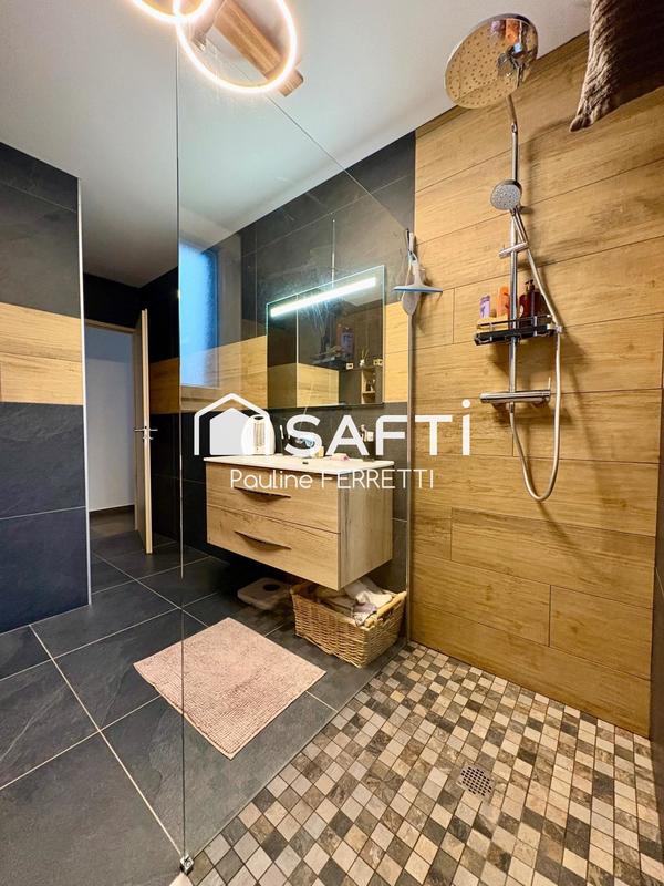 Maison - 108 m² - 4 pièces