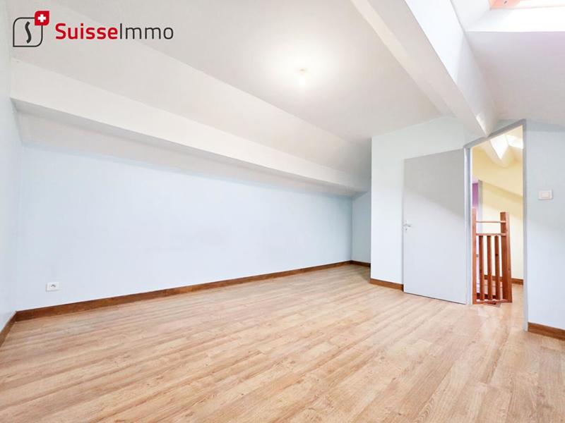 Maison - 186 m² - 9 pièces