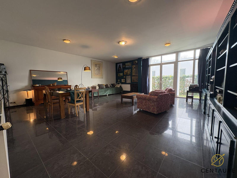 Villa - 400 m² - 9 pièces