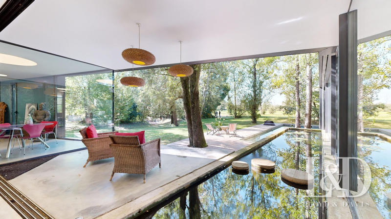 Maison - 185 m² - 7 pièces