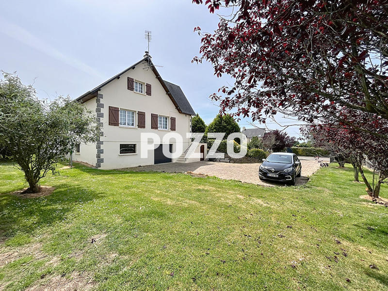 Maison - 131 m² - 8 pièces