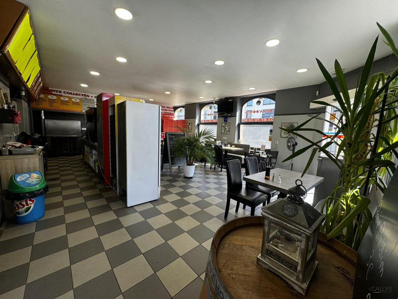 Local commercial - 108 m² - 3 pièces