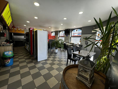 Local commercial - 108 m² - 3 pièces
