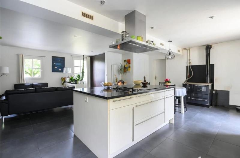 Demeure - 400 m² - 11 pièces