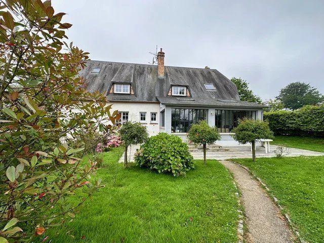 Maison - 295 m² - 8 pièces